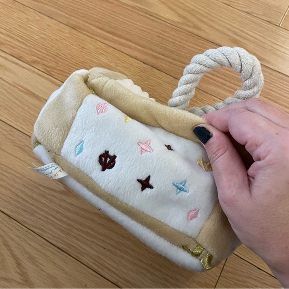 Chewy Vuitton trunk - plush hide & seek dog puzzle toy - Picture 6 of 8